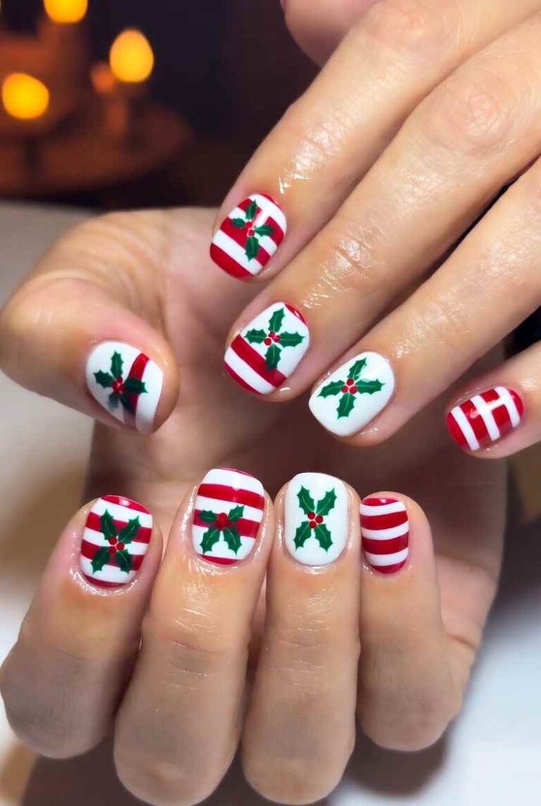 Red Christmas Nails Ideas